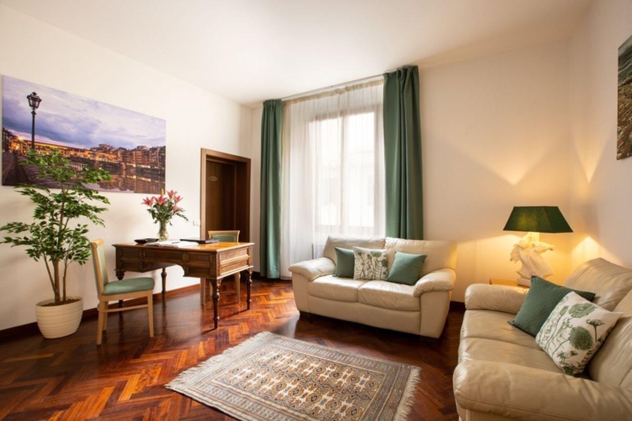 Aramis Deluxe Rooms Флоренция Экстерьер фото